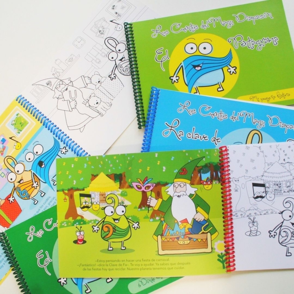 Una gran cantidad de materiales adaptados para niños pequeños para aprender música en casa.