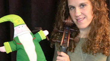 Profesora de educación musical temprana. Clases de música para niños pequeños en Leganés, madrid. Estimulación musical. Mago Diapasón